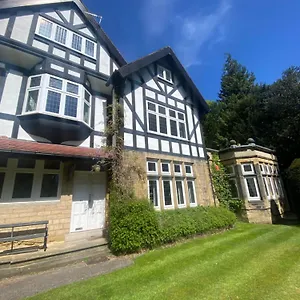 Apartment Spacious Guest Flat Near Roundhay Park, Leeds (West Yorkshire)
